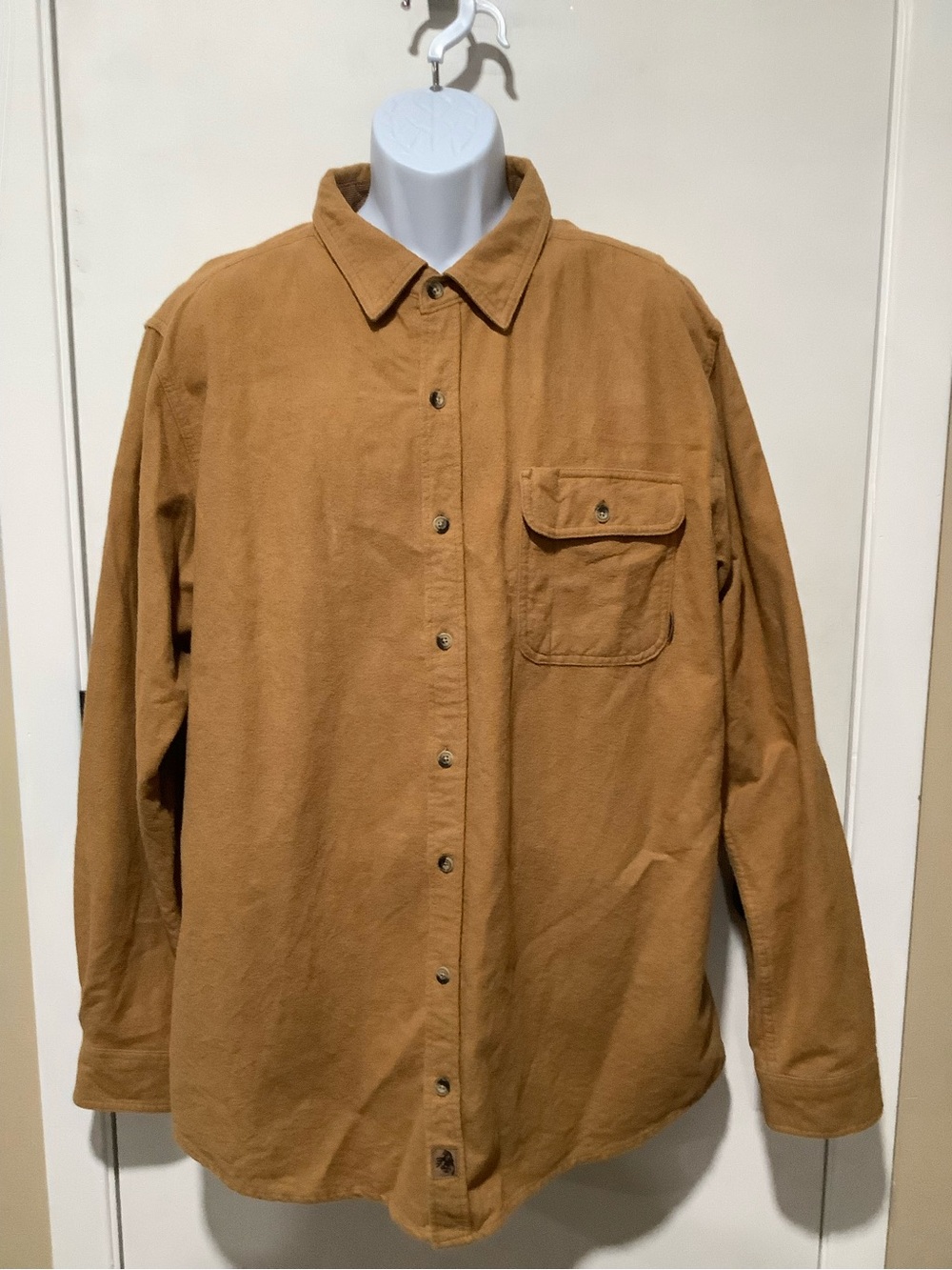Legendary Whitetails Men’s Button-Up Shirt Jacket in Camel Brown